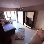 Appartement Rouge By G /centrul De Afaceri&stadion Timişoara