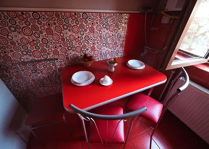 Rouge By G /centrul De Afaceri&stadion